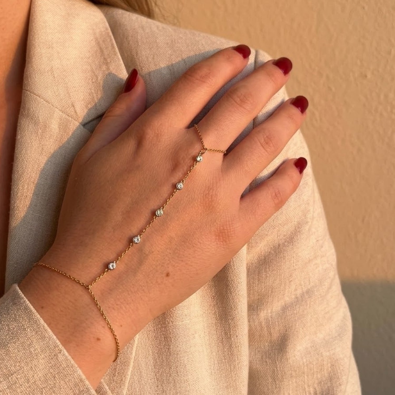 Handchain_goud_met_strass-steentjes_v3