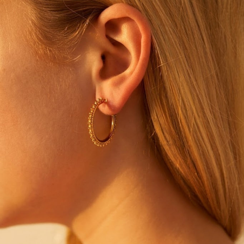 sfeerfoto-kyma-sun-clip-earring-goud-1