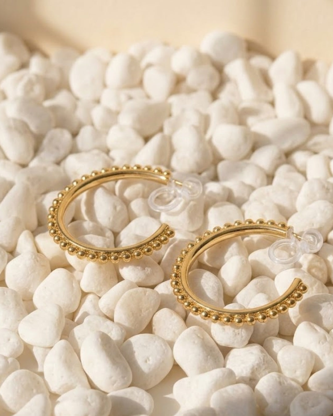 sfeerfoto-kyma-sun-clip-earring-goud-2