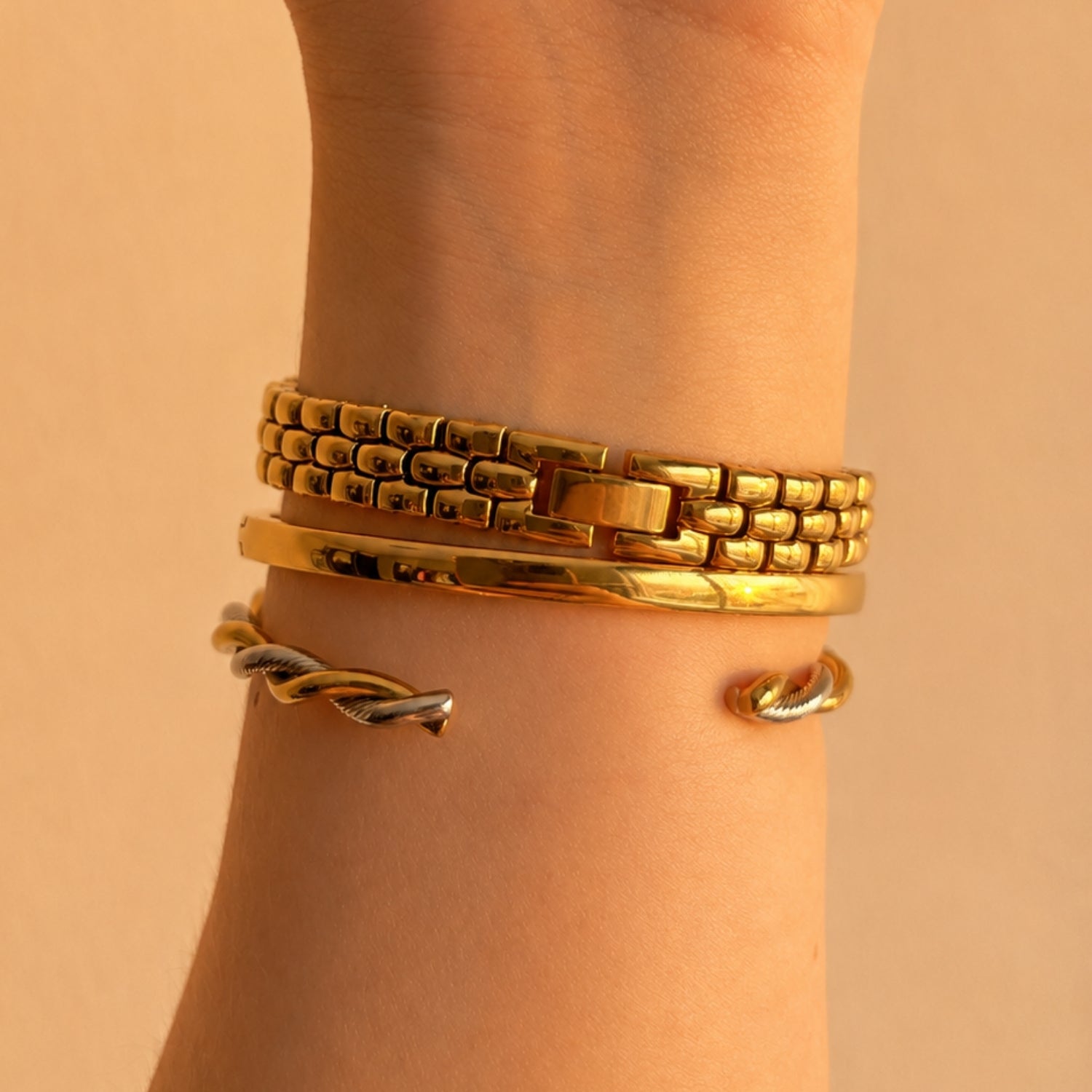 sfeerfoto-nisia-watch-goud-2