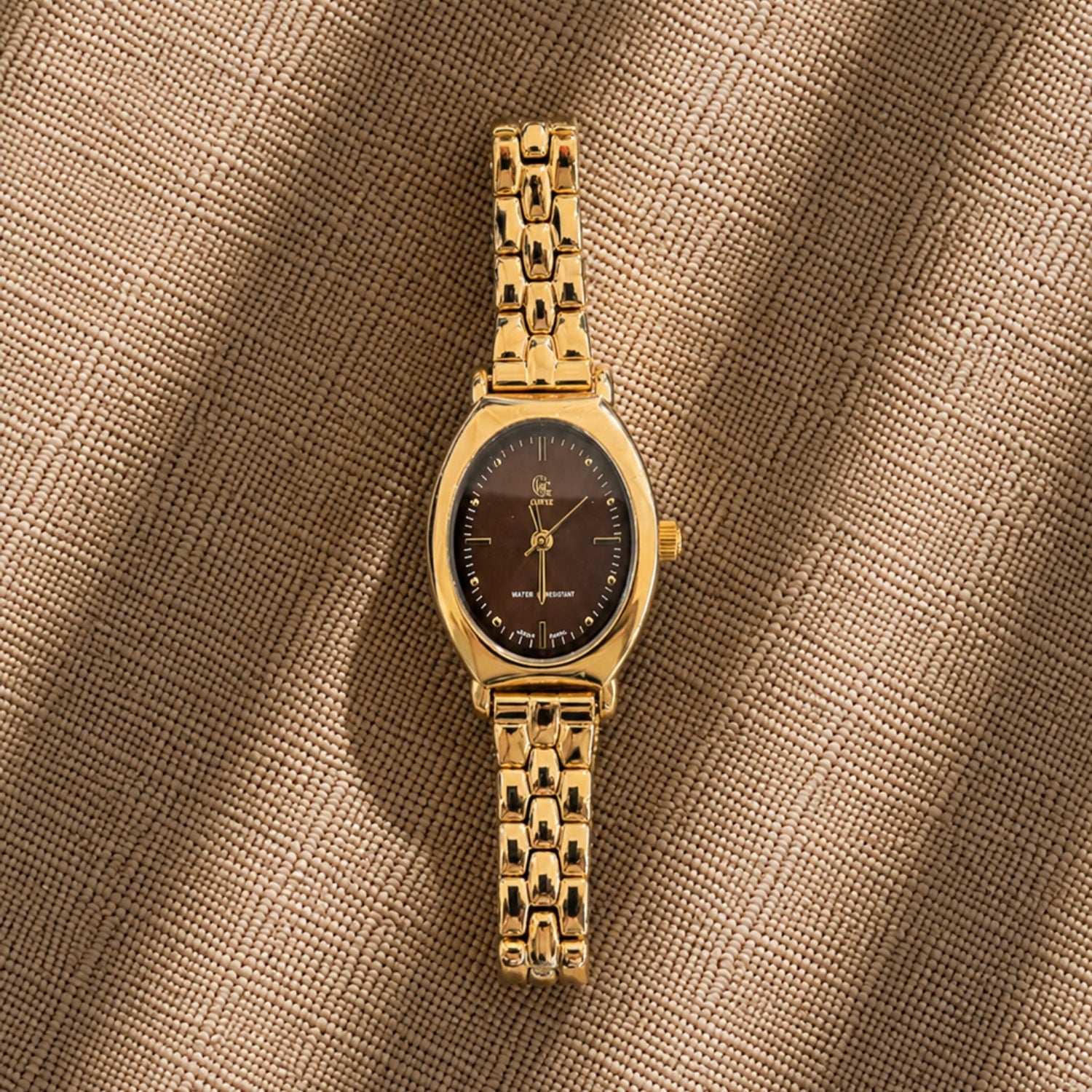 sfeerfoto-nisia-watch-goud-4